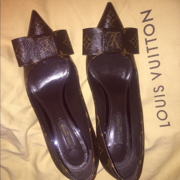 Louis Vuitton 100% Authentic - Picture 1 of 6